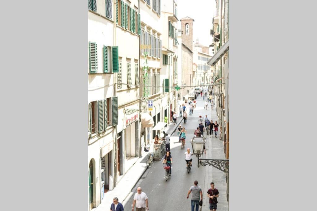 Graceful Apartment In The Heart Of Florence Exterior photo
